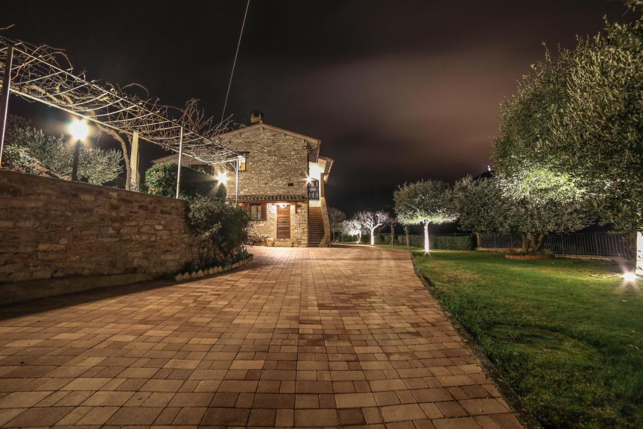 Bed and Breakfast La Casa Tra Gli Ulivi Ассизи Экстерьер фото